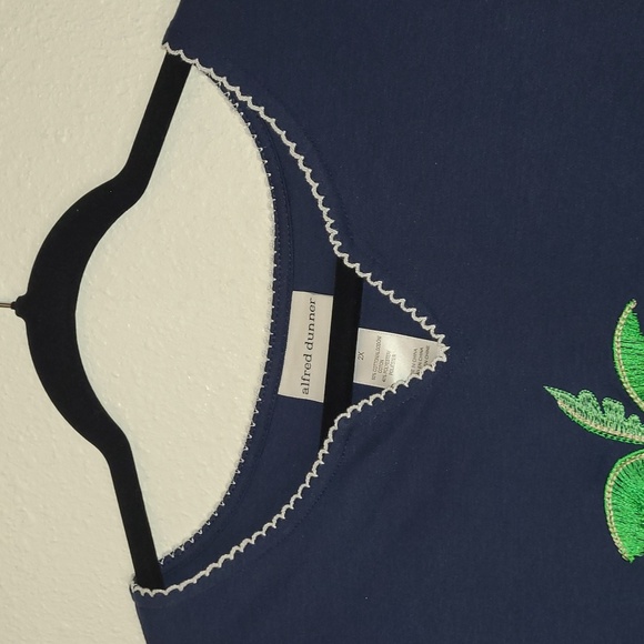 Alfred Dunner Woman Island Hopping Embroidered Design Pullover, Top Size 2X Navy - Picture 4 of 11